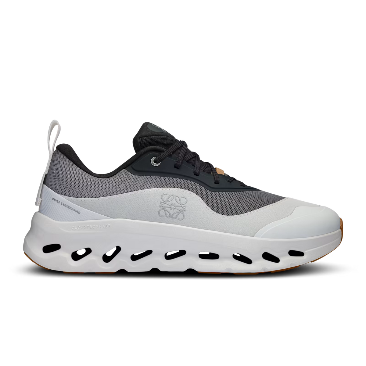 ON x LOEWE NOIR ET BLANC